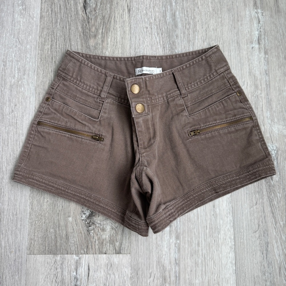 Y2K Vintage Mid-Rise Brown Cargo Shorts w/ Zipper Pockets